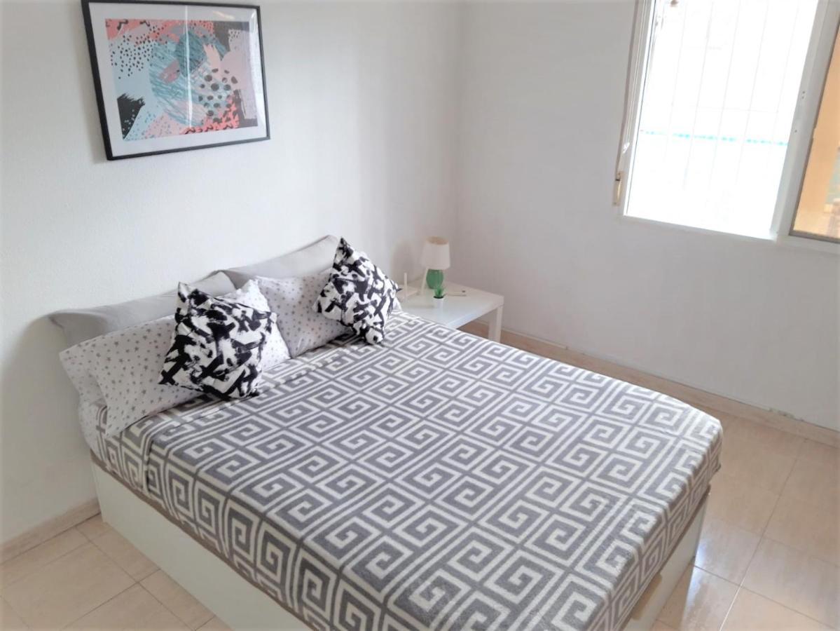 Pretty Studio With Swimming Pool Torrevieja Exterior foto