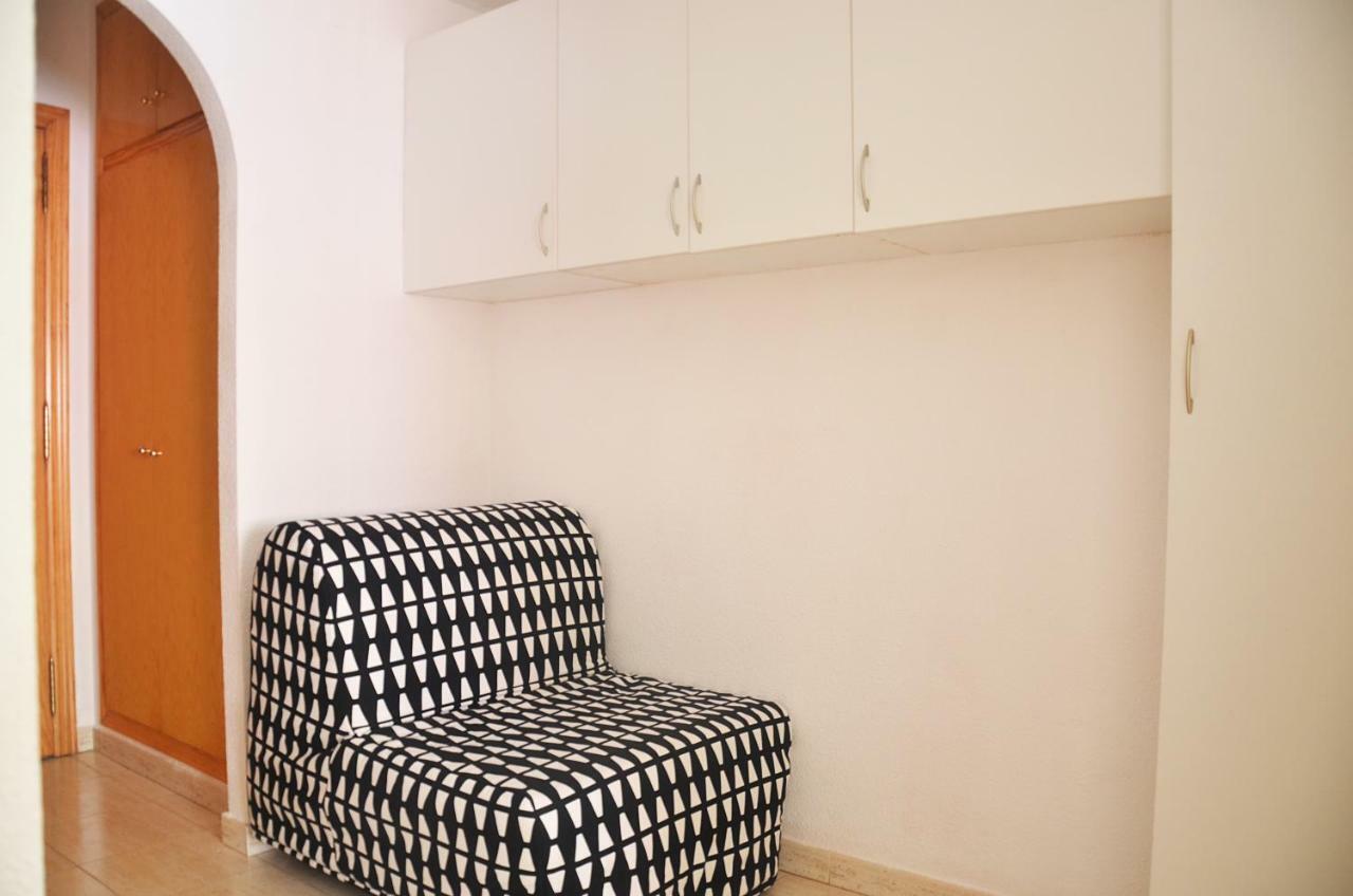 Pretty Studio With Swimming Pool Torrevieja Exterior foto
