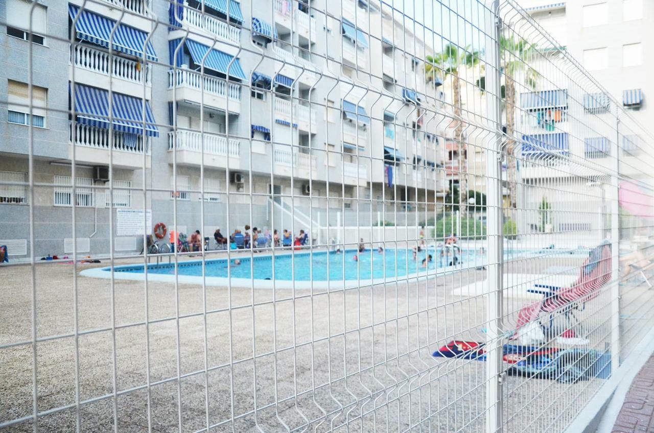 Pretty Studio With Swimming Pool Torrevieja Exterior foto